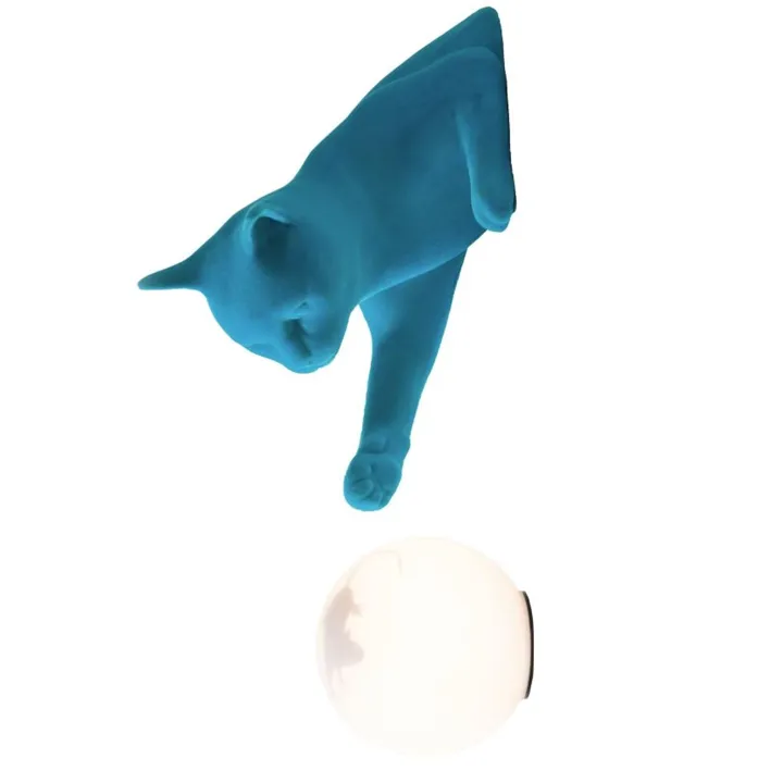 Karman Maoo Light Blue Velvet – væglampe — produktfoto