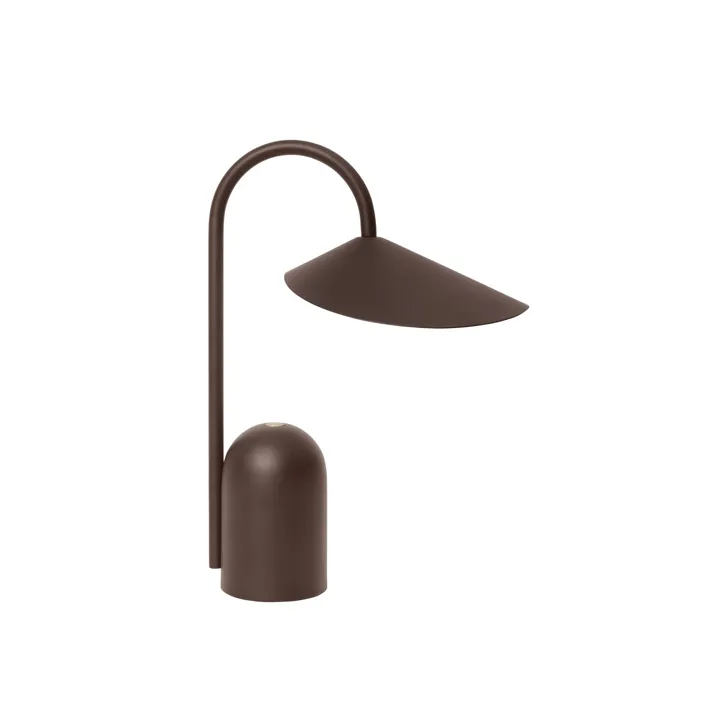 Ferm Living Arum Dark Chocolate – transportabel bordlampe — produktfoto
