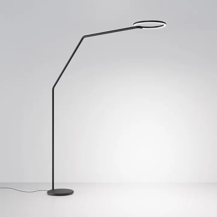 Artemide Vine Light Sort – gulvlampe — produktfoto
