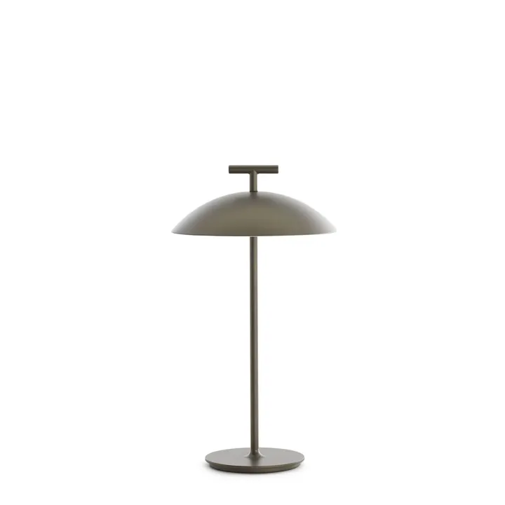 Kartell Mini Geen-A Bronze – transportabel bordlampe — produktfoto