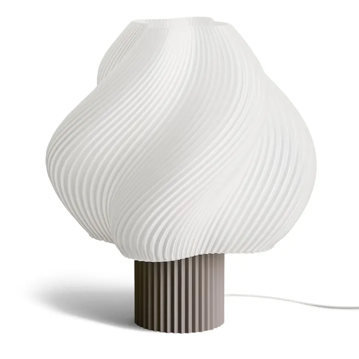Créme Atelier Crème Atelier Soft Serve Mega Mocha – gulvlampe — produktfoto