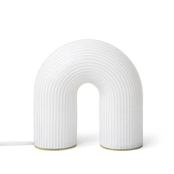 Ferm Living Vuelta Hvid – bordlampe — produktfoto