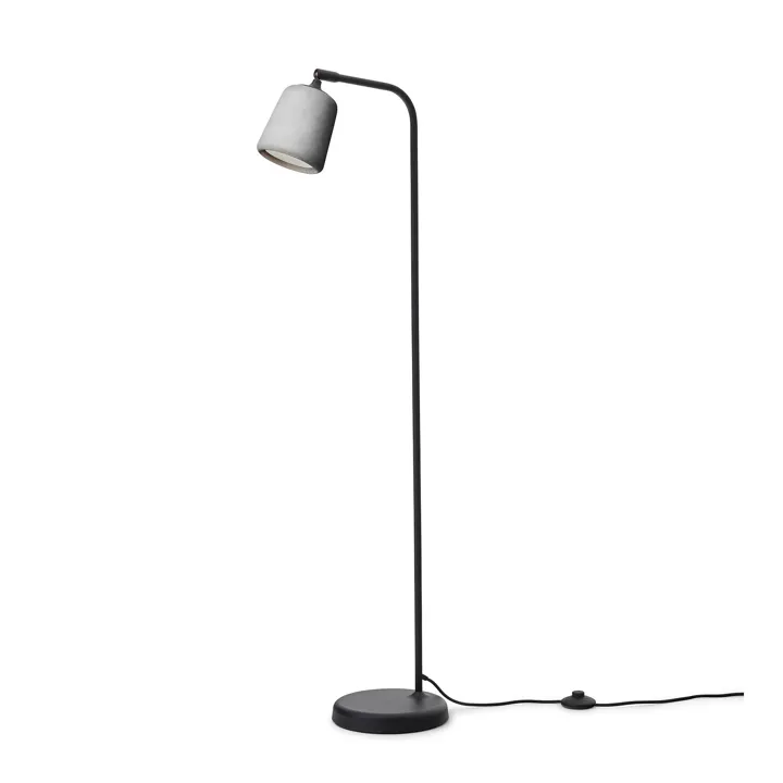 New Works Material Lys Grå Cement – gulvlampe — produktfoto