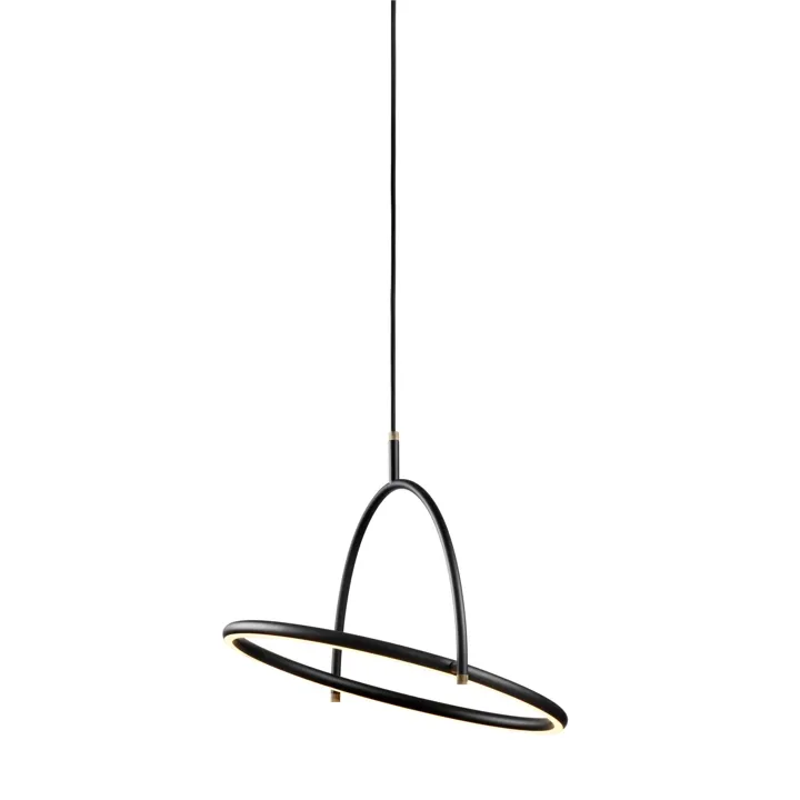 Halo Design Tilt Chandelier Ø40 Sort – lysekrone — produktfoto