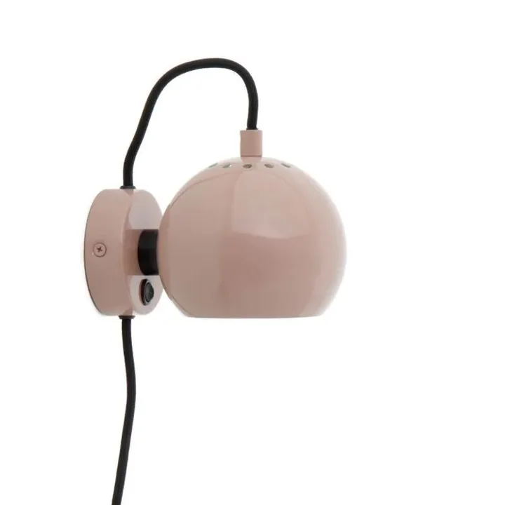 Frandsen Ball Nude – væglampe — produktfoto