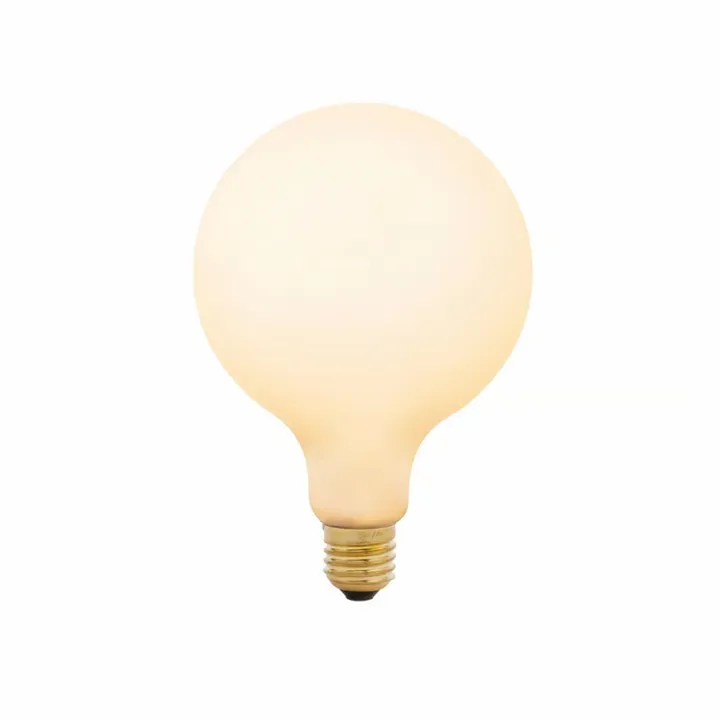 E27 Large Globe Pære LED 6W 2700K Dæmpbar Frostet — produktfoto
