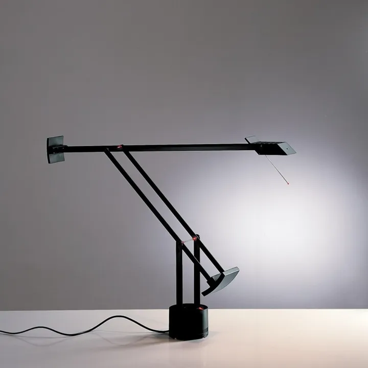 Artemide Tizio 35 Sort – bordlampe — produktfoto