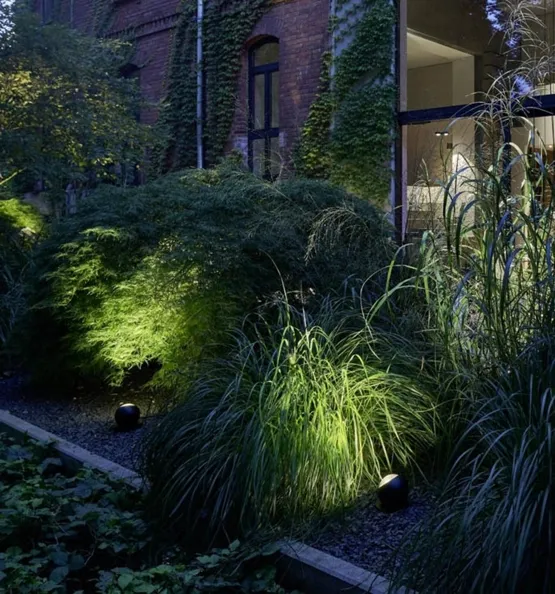 Occhio Sito basso VOLT , flere varianter – udendørslampe — produktfoto