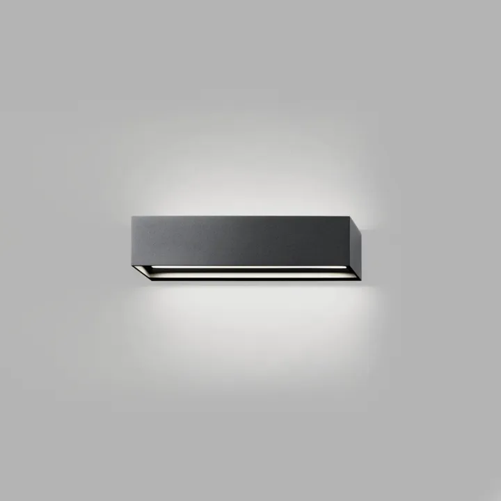 LIGHT-POINT LINEA W2 300 - Sort – væglampe — produktfoto
